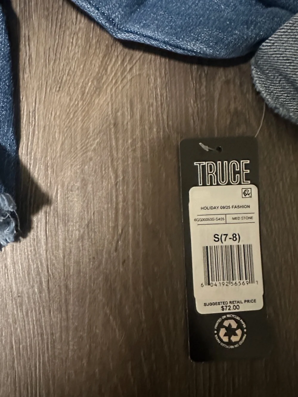 Truce Cropped Denim Jacket with Sequin Back size M - Picture 4 of 6